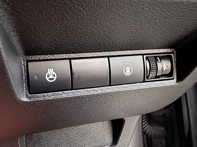 ノート X FOUR 1年距離無制限保証付・Bカメラ・寒冷地仕様・スマートキー・Bluetooth・シートヒーター・ETC(29枚目)