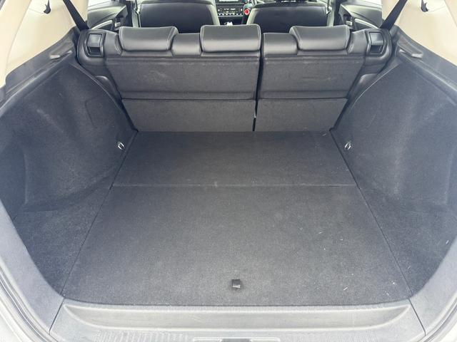 シャトル ハイブリッドＸ　ホンダセンシング　１年距離無制限保証付・本州仕入・純正ナビ・Ｂカメラ・ＴＶ・ＬＥＤヘッドライト・ＥＴＣ・ハーフレザー・コンフォートビューパッケージ・シートヒーター・スマートキー（18枚目）