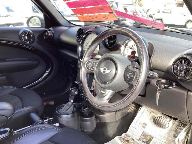 ＭＩＮＩ クーパーＳ　クロスオーバー　オール４　４ＷＤ　ナビ　アルミホイール　ＨＩＤ　キーレスエントリー　シートヒーター　ＡＴ　盗難防止システム　ＡＢＳ　ＥＳＣ　エアコン　パワーステアリング　パワーウィンドウ　ブロックタイヤ（20枚目）