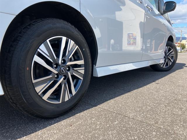セレナ ハイウェイスターＶ　４ＷＤ　全周囲カメラ　ナビ　ＴＶ　クリアランスソナー　オートクルーズコントロール　衝突被害軽減システム　両側電動スライドドア　ＬＥＤヘッドランプ　スマートキー　アイドリングストップ　電動格納ミラー（7枚目）