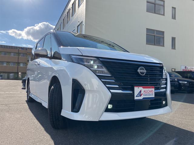 セレナ ハイウェイスターＶ　４ＷＤ　全周囲カメラ　ナビ　ＴＶ　クリアランスソナー　オートクルーズコントロール　衝突被害軽減システム　両側電動スライドドア　ＬＥＤヘッドランプ　スマートキー　アイドリングストップ　電動格納ミラー（12枚目）