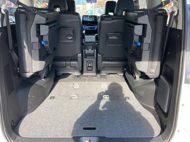 セレナ ハイウェイスターＶ　４ＷＤ　全周囲カメラ　ナビ　ＴＶ　クリアランスソナー　オートクルーズコントロール　衝突被害軽減システム　両側電動スライドドア　ＬＥＤヘッドランプ　スマートキー　アイドリングストップ　電動格納ミラー（50枚目）