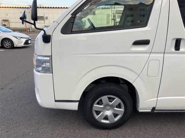 ハイエースバン ＤＸ　４ＷＤ　ドライブレコーダー　ＥＴＣ　ＴＶ　レーンアシスト　衝突被害軽減システム　スライドドア　オートマチックハイビーム　ＡＴ　ＣＤ　ミュージックプレイヤー接続可　Ｂｌｕｅｔｏｏｔｈ　ＡＢＳ　ＥＳＣ（25枚目）