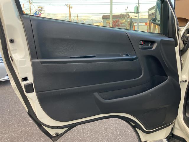 ハイエースバン ＤＸ　４ＷＤ　ドライブレコーダー　ＥＴＣ　ＴＶ　レーンアシスト　衝突被害軽減システム　スライドドア　オートマチックハイビーム　ＡＴ　ＣＤ　ミュージックプレイヤー接続可　Ｂｌｕｅｔｏｏｔｈ　ＡＢＳ　ＥＳＣ（27枚目）