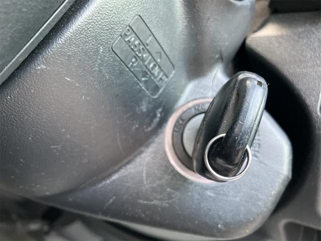 ハイエースバン ＤＸ　４ＷＤ　ドライブレコーダー　ＥＴＣ　ＴＶ　レーンアシスト　衝突被害軽減システム　スライドドア　オートマチックハイビーム　ＡＴ　ＣＤ　ミュージックプレイヤー接続可　Ｂｌｕｅｔｏｏｔｈ　ＡＢＳ　ＥＳＣ（51枚目）