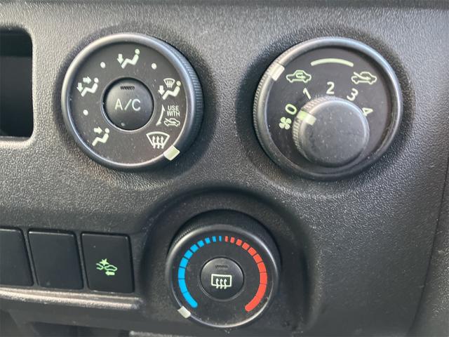 ハイエースバン ＤＸ　４ＷＤ　ドライブレコーダー　ＥＴＣ　ＴＶ　レーンアシスト　衝突被害軽減システム　スライドドア　オートマチックハイビーム　ＡＴ　ＣＤ　ミュージックプレイヤー接続可　Ｂｌｕｅｔｏｏｔｈ　ＡＢＳ　ＥＳＣ（55枚目）