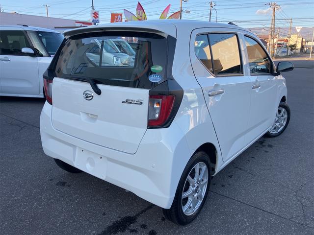 ミライース Ｌ　ＳＡＩＩＩ　４ＷＤ　クリアランスソナー　衝突被害軽減システム　オートマチックハイビーム　アイドリングストップ　ＣＶＴ　ＥＳＣ　ＣＤ　ミュージックプレイヤー接続可　アルミホイール　スタッドレスタイヤ付き（6枚目）