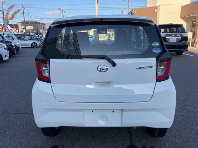 ミライース Ｌ　ＳＡＩＩＩ　４ＷＤ　クリアランスソナー　衝突被害軽減システム　オートマチックハイビーム　アイドリングストップ　ＣＶＴ　ＥＳＣ　ＣＤ　ミュージックプレイヤー接続可　アルミホイール　スタッドレスタイヤ付き（7枚目）