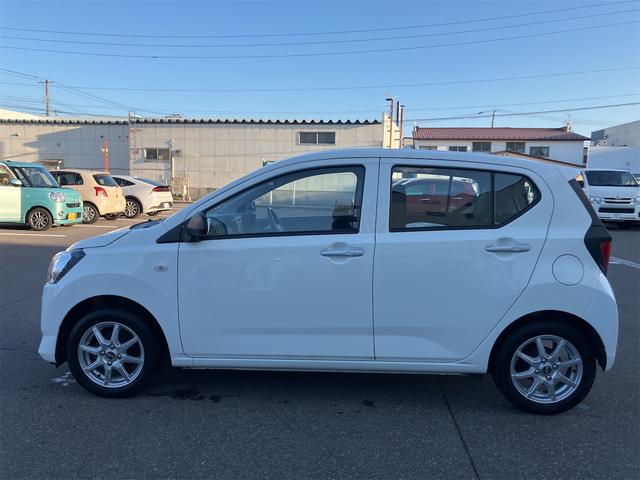 ミライース Ｌ　ＳＡＩＩＩ　４ＷＤ　クリアランスソナー　衝突被害軽減システム　オートマチックハイビーム　アイドリングストップ　ＣＶＴ　ＥＳＣ　ＣＤ　ミュージックプレイヤー接続可　アルミホイール　スタッドレスタイヤ付き（16枚目）