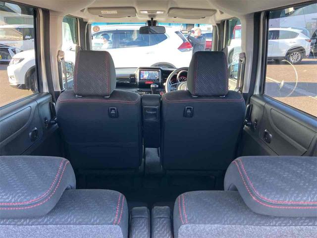 Ｎ－ＢＯＸカスタム Ｇ・Ａパッケージ　４ＷＤ　両側スライド・片側電動　ナビ　ＴＶ　衝突被害軽減システム　ＨＩＤ　スマートキー　アイドリングストップ　ベンチシート　ＣＶＴ　盗難防止システム　ＡＢＳ　ＥＳＣ　アルミホイール　エアコン（26枚目）