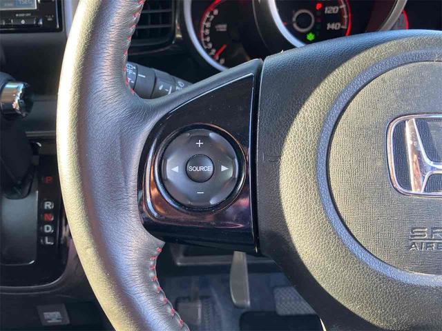 Ｎ－ＢＯＸカスタム Ｇ・Ａパッケージ　４ＷＤ　両側スライド・片側電動　ナビ　ＴＶ　衝突被害軽減システム　ＨＩＤ　スマートキー　アイドリングストップ　ベンチシート　ＣＶＴ　盗難防止システム　ＡＢＳ　ＥＳＣ　アルミホイール　エアコン（28枚目）