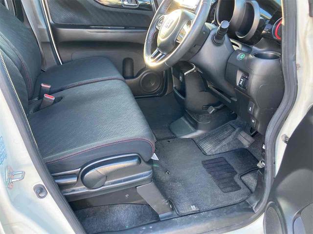 Ｎ－ＢＯＸカスタム Ｇ・Ａパッケージ　４ＷＤ　両側スライド・片側電動　ナビ　ＴＶ　衝突被害軽減システム　ＨＩＤ　スマートキー　アイドリングストップ　ベンチシート　ＣＶＴ　盗難防止システム　ＡＢＳ　ＥＳＣ　アルミホイール　エアコン（30枚目）