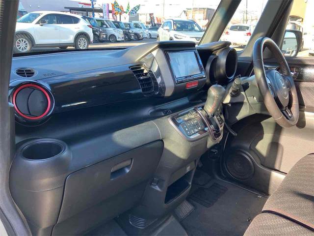 Ｎ－ＢＯＸカスタム Ｇ・Ａパッケージ　４ＷＤ　両側スライド・片側電動　ナビ　ＴＶ　衝突被害軽減システム　ＨＩＤ　スマートキー　アイドリングストップ　ベンチシート　ＣＶＴ　盗難防止システム　ＡＢＳ　ＥＳＣ　アルミホイール　エアコン（36枚目）