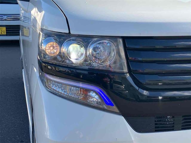 Ｎ－ＢＯＸカスタム Ｇ・Ａパッケージ　４ＷＤ　両側スライド・片側電動　ナビ　ＴＶ　衝突被害軽減システム　ＨＩＤ　スマートキー　アイドリングストップ　ベンチシート　ＣＶＴ　盗難防止システム　ＡＢＳ　ＥＳＣ　アルミホイール　エアコン（57枚目）