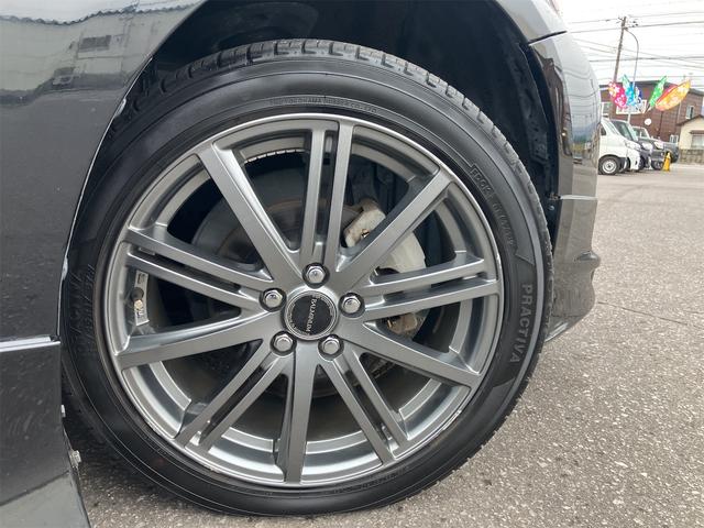 プリウス Ｓツーリングセレクション　４ＷＤ　ＥＴＣ　バックカメラ　ナビ　ＴＶ　アルミホイール　モデリスタエアロ　ＬＥＤヘッドランプ　ＣＶＴ　シートヒーター　スマートキー　盗難防止システム　　ＡＢＳ　ＥＳＣ　エアコン　パワーステアリング（5枚目）