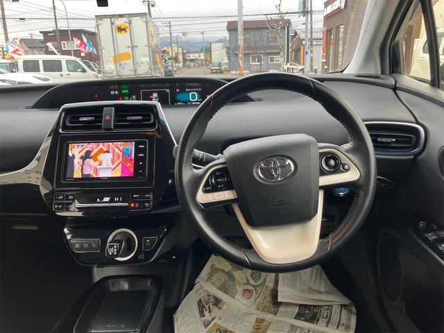 プリウス Ｓツーリングセレクション　４ＷＤ　ＥＴＣ　バックカメラ　ナビ　ＴＶ　アルミホイール　モデリスタエアロ　ＬＥＤヘッドランプ　ＣＶＴ　シートヒーター　スマートキー　盗難防止システム　　ＡＢＳ　ＥＳＣ　エアコン　パワーステアリング（18枚目）