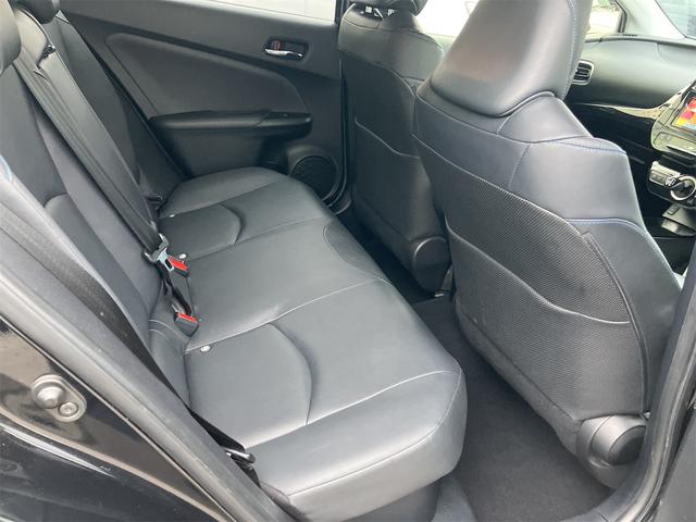 プリウス Ｓツーリングセレクション　４ＷＤ　ＥＴＣ　バックカメラ　ナビ　ＴＶ　アルミホイール　モデリスタエアロ　ＬＥＤヘッドランプ　ＣＶＴ　シートヒーター　スマートキー　盗難防止システム　　ＡＢＳ　ＥＳＣ　エアコン　パワーステアリング（23枚目）
