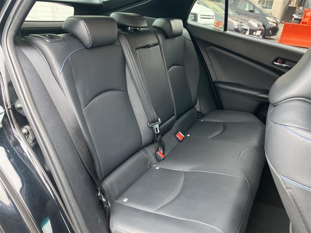 プリウス Ｓツーリングセレクション　４ＷＤ　ＥＴＣ　バックカメラ　ナビ　ＴＶ　アルミホイール　モデリスタエアロ　ＬＥＤヘッドランプ　ＣＶＴ　シートヒーター　スマートキー　盗難防止システム　　ＡＢＳ　ＥＳＣ　エアコン　パワーステアリング（24枚目）