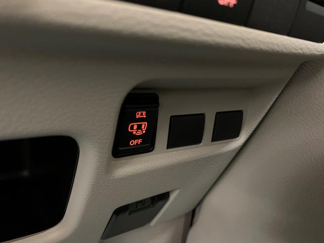 X 4WD ABS 横滑り防止装置 衝突軽減ブレーキ 障害物センサー スマートキー アイドリングストップ ベンチシート シートヒーター 片側電動スライドドア 盗難防止装置 バックカメラ(22枚目)