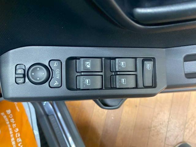 タフト X 4WD ガラスルーフ プッシュスタート オートライト 電動パーキングブレーキ ホールドスイッチ LEDヘッドライト バックカメラ スマートアシスト(28枚目)