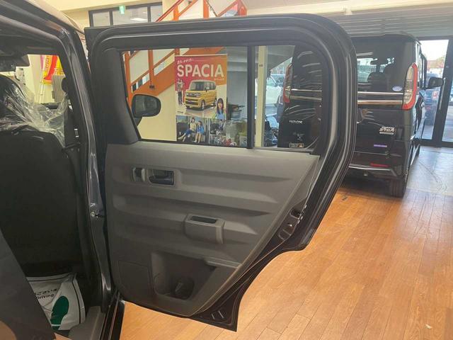 タフト X 4WD ガラスルーフ プッシュスタート オートライト 電動パーキングブレーキ ホールドスイッチ LEDヘッドライト バックカメラ スマートアシスト(32枚目)