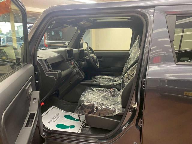 タフト X 4WD ガラスルーフ プッシュスタート オートライト 電動パーキングブレーキ ホールドスイッチ LEDヘッドライト バックカメラ スマートアシスト(35枚目)