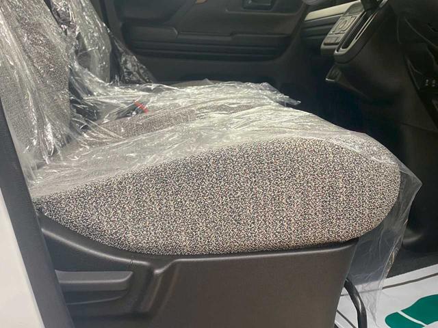 スペーシア ハイブリッドＧ　４ＷＤ　ＴＶナビ　バックカメラ　前席シートヒーター　オートエアコン　横滑防止　アイドリングストップ　ＥＴＣ　プッシュスタート　電動格納ミラー（31枚目）