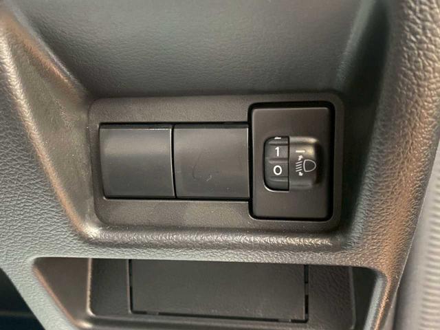 スペーシアカスタム ハイブリッドＧＳ　４ＷＤ　前席シートヒーター　アイドリングストップ　横滑防止　左リア側電動スライドドア　クルーズコントロール　オートエアコン　ＬＥＤヘッドライト（21枚目）