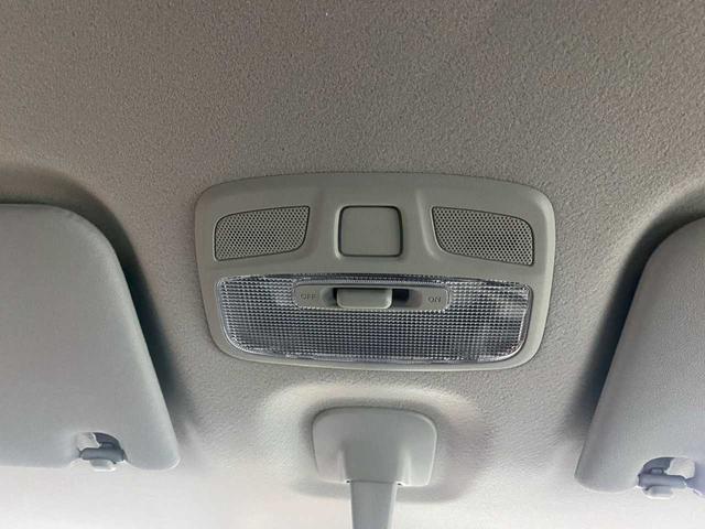 ワゴンＲスマイル ハイブリッドＳ　２トーンルーフパッケージ装着車　４ＷＤ　２トーン　フルセグナビ　バックカメラ　前後ドラレコ　エンジンスターター　ＥＴＣ　キーパー施行車　スズキセーフティサポート　片側電動スライドドア　プッシュスタート　オートライト　スマートキー（30枚目）