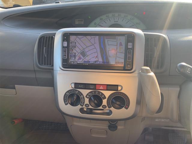 タント Ｌ　４ＷＤ　スライドドア　ナビ　キーレスエントリー　電動格納ミラー　ベンチシート　ＡＴ　盗難防止システム　ＣＤ　衝突安全ボディ　エアコン　パワーステアリング　パワーウィンドウ（3枚目）