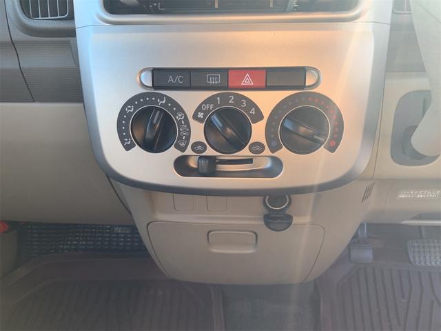 タント Ｌ　４ＷＤ　スライドドア　ナビ　キーレスエントリー　電動格納ミラー　ベンチシート　ＡＴ　盗難防止システム　ＣＤ　衝突安全ボディ　エアコン　パワーステアリング　パワーウィンドウ（4枚目）