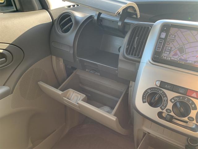 タント Ｌ　４ＷＤ　スライドドア　ナビ　キーレスエントリー　電動格納ミラー　ベンチシート　ＡＴ　盗難防止システム　ＣＤ　衝突安全ボディ　エアコン　パワーステアリング　パワーウィンドウ（7枚目）