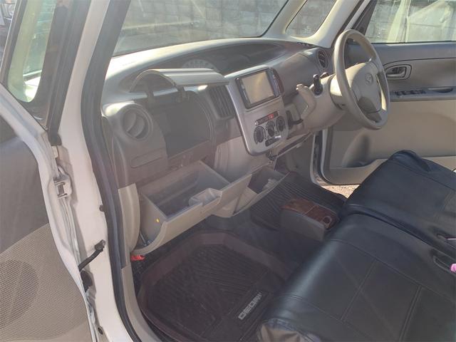 タント Ｌ　４ＷＤ　スライドドア　ナビ　キーレスエントリー　電動格納ミラー　ベンチシート　ＡＴ　盗難防止システム　ＣＤ　衝突安全ボディ　エアコン　パワーステアリング　パワーウィンドウ（8枚目）