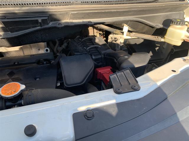 デリカＤ：５ シャモニー　４ＷＤ　ＥＴＣ　全周囲カメラ　ナビ　オートクルーズコントロール　両側電動スライドドア　オートライト　ＨＩＤ　スマートキー　電動格納ミラー　シートヒーター　フルフラット　パワーシート　ＣＶＴパドルシフト（64枚目）