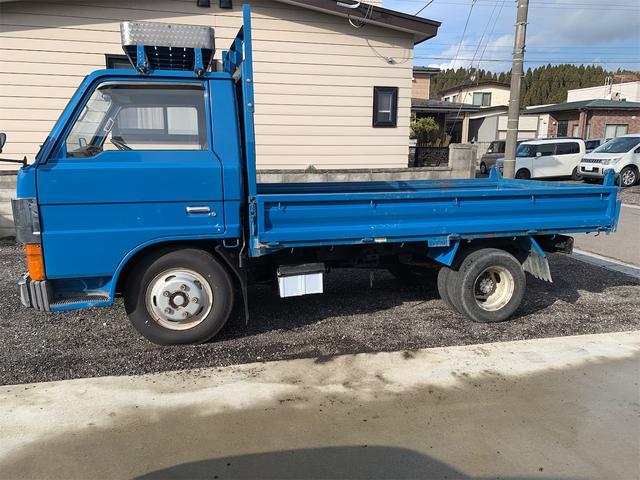 タイタントラック ダンプ　ＭＴ　後輪ダブル（5枚目）