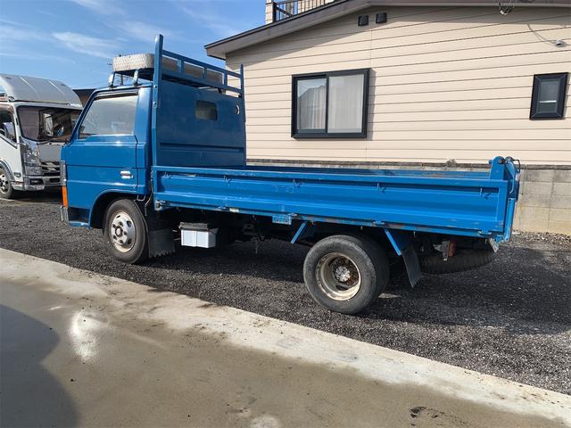 タイタントラック ダンプ　ＭＴ　後輪ダブル（6枚目）