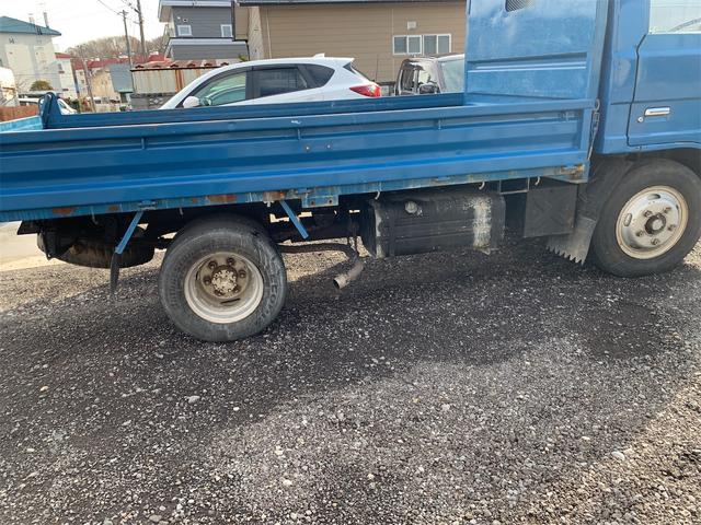 タイタントラック ダンプ　ＭＴ　後輪ダブル（8枚目）