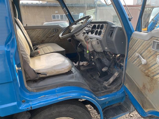 タイタントラック ダンプ　ＭＴ　後輪ダブル（10枚目）