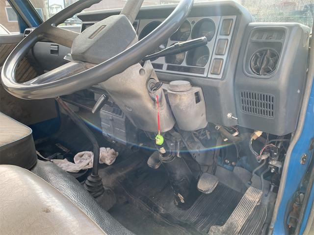 タイタントラック ダンプ　ＭＴ　後輪ダブル（11枚目）