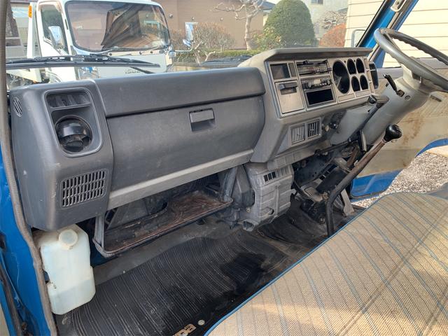 タイタントラック ダンプ　ＭＴ　後輪ダブル（17枚目）