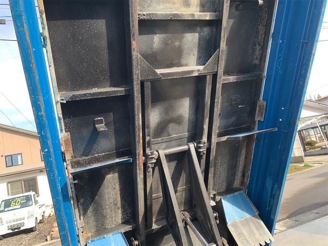 タイタントラック ダンプ　ＭＴ　後輪ダブル（31枚目）