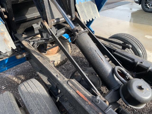 タイタントラック ダンプ　ＭＴ　後輪ダブル（33枚目）