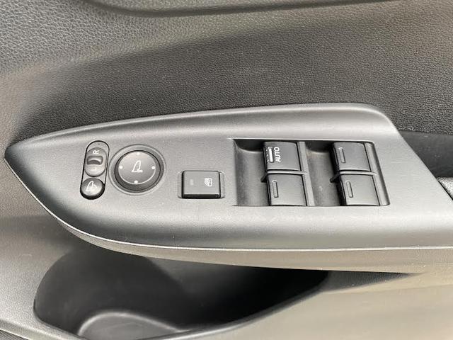 シャトル ハイブリッド　４ＷＤ／社外フルセグナビゲーション／バックモニター／ＥＴＣ／ドライブレコーダー／プッシュスタート＆スマートキー／エンジンスターター／ワイパーデアイサー／電動格納サイドミラー（35枚目）