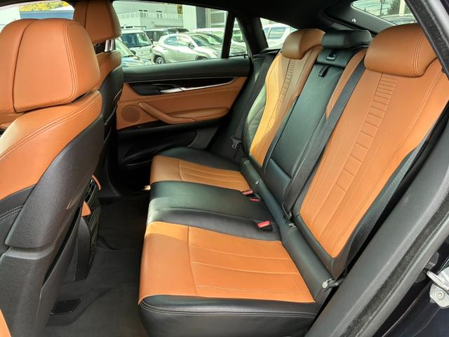 Ｘ６ ｘＤｒｉｖｅ　３５ｉ　Ｍスポーツ　３０００ガソリンターボ　４ＷＤ　エクスクルーシブナッパレザーシート　前後４席シートヒーター　レザーフィニッシュダッシュボード　純正２０アルミ　ナビバックカメラ　パワーバックドア　スマートキースペア（15枚目）