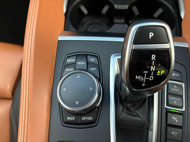 Ｘ６ ｘＤｒｉｖｅ　３５ｉ　Ｍスポーツ　３０００ガソリンターボ　４ＷＤ　エクスクルーシブナッパレザーシート　前後４席シートヒーター　レザーフィニッシュダッシュボード　純正２０アルミ　ナビバックカメラ　パワーバックドア　スマートキースペア（32枚目）