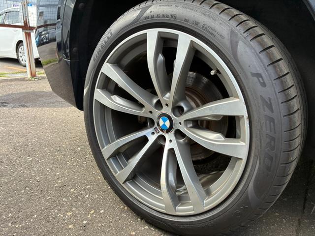 Ｘ６ ｘＤｒｉｖｅ　３５ｉ　Ｍスポーツ　３０００ガソリンターボ　４ＷＤ　エクスクルーシブナッパレザーシート　前後４席シートヒーター　レザーフィニッシュダッシュボード　純正２０アルミ　ナビバックカメラ　パワーバックドア　スマートキースペア（48枚目）