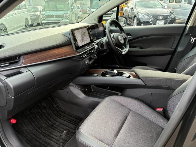 オーラ Ｇ　ＦＯＵＲ　１．２ガソリン　４ＷＤ　純正ナビＴＶ　アラウンドビューモニター　ＢＯＺＥサウンド　レザーコンビシート　シートヒーター　プロパイロットクルコン　ＥＴＣ　ドラレコ　スマートキー（17枚目）