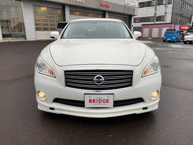 フーガ ３７０ＧＴ　ＦＯＵＲ　４ＷＤ／社外スポイラー／社外２０インチアルミホイール／ハーフレザーシート／ローダウン／純正ナビゲーション／バックモニター／ＥＴＣ／パワーオットマン／（13枚目）