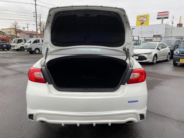 フーガ ３７０ＧＴ　ＦＯＵＲ　４ＷＤ／社外スポイラー／社外２０インチアルミホイール／ハーフレザーシート／ローダウン／純正ナビゲーション／バックモニター／ＥＴＣ／パワーオットマン／（20枚目）