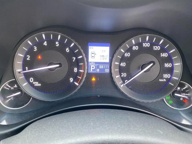 フーガ ３７０ＧＴ　ＦＯＵＲ　４ＷＤ／社外スポイラー／社外２０インチアルミホイール／ハーフレザーシート／ローダウン／純正ナビゲーション／バックモニター／ＥＴＣ／パワーオットマン／（24枚目）